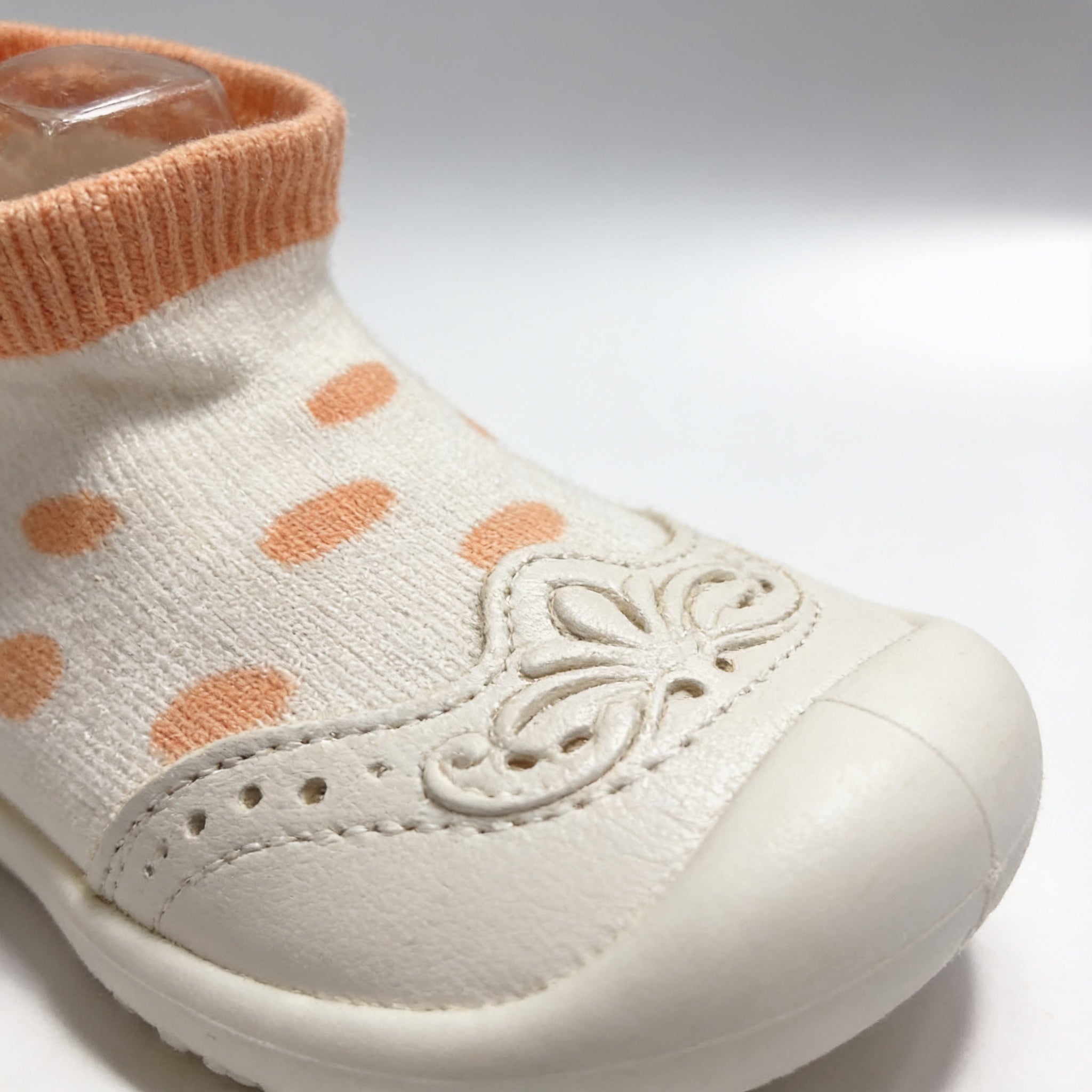 Chaussures bebe semelle caoutchouc AL0022 - detail de la matiere - Candy Bebe