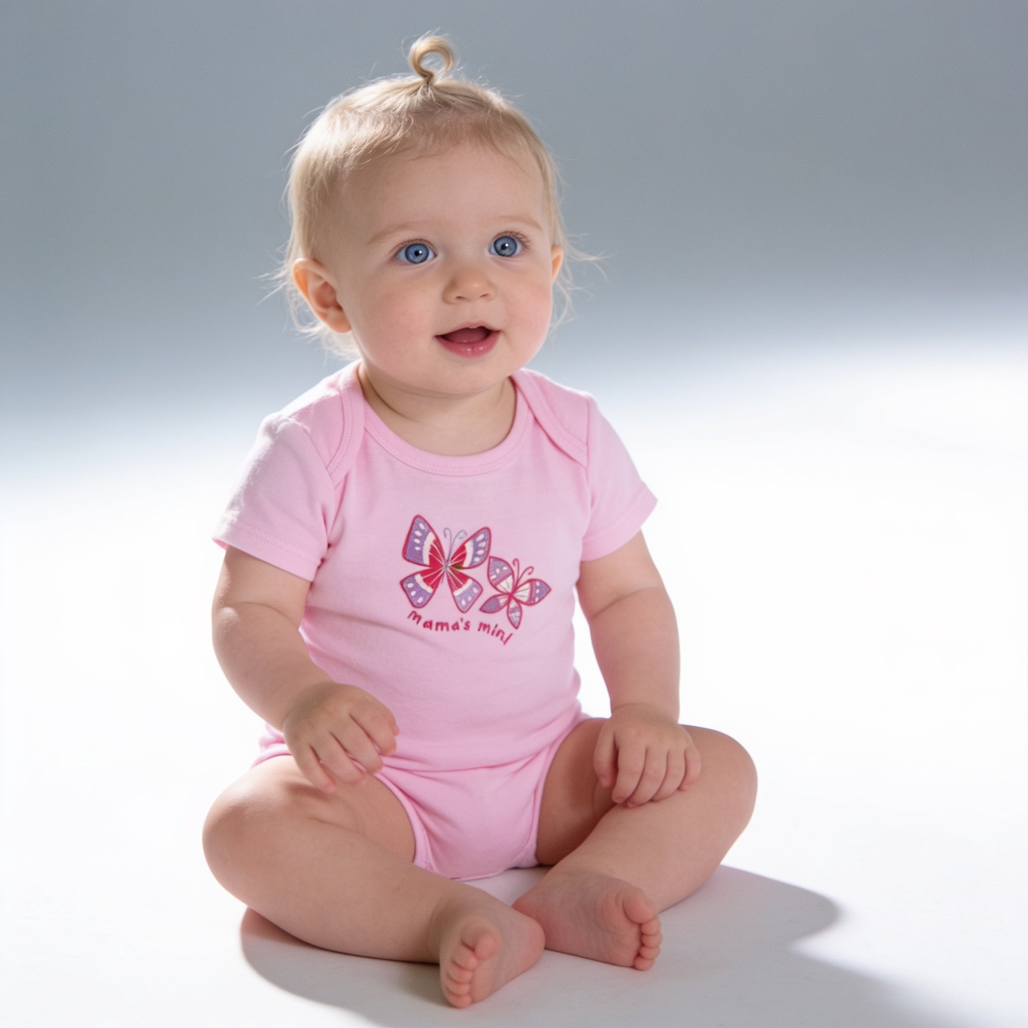 Lot de 3 bodys manches courtes - porte par un enfant - Candy Bebe