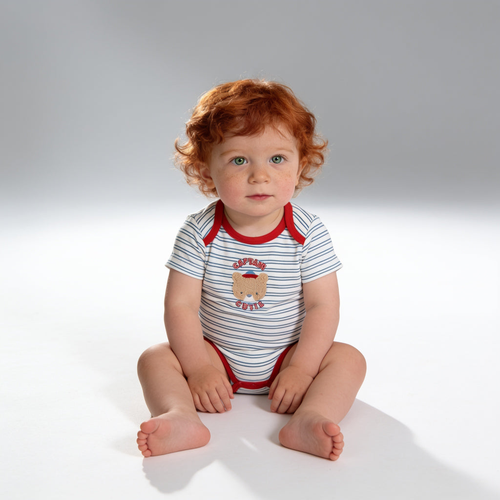 Lot de 3 bodys manches courtes - porte par un enfant - Candy Bebe