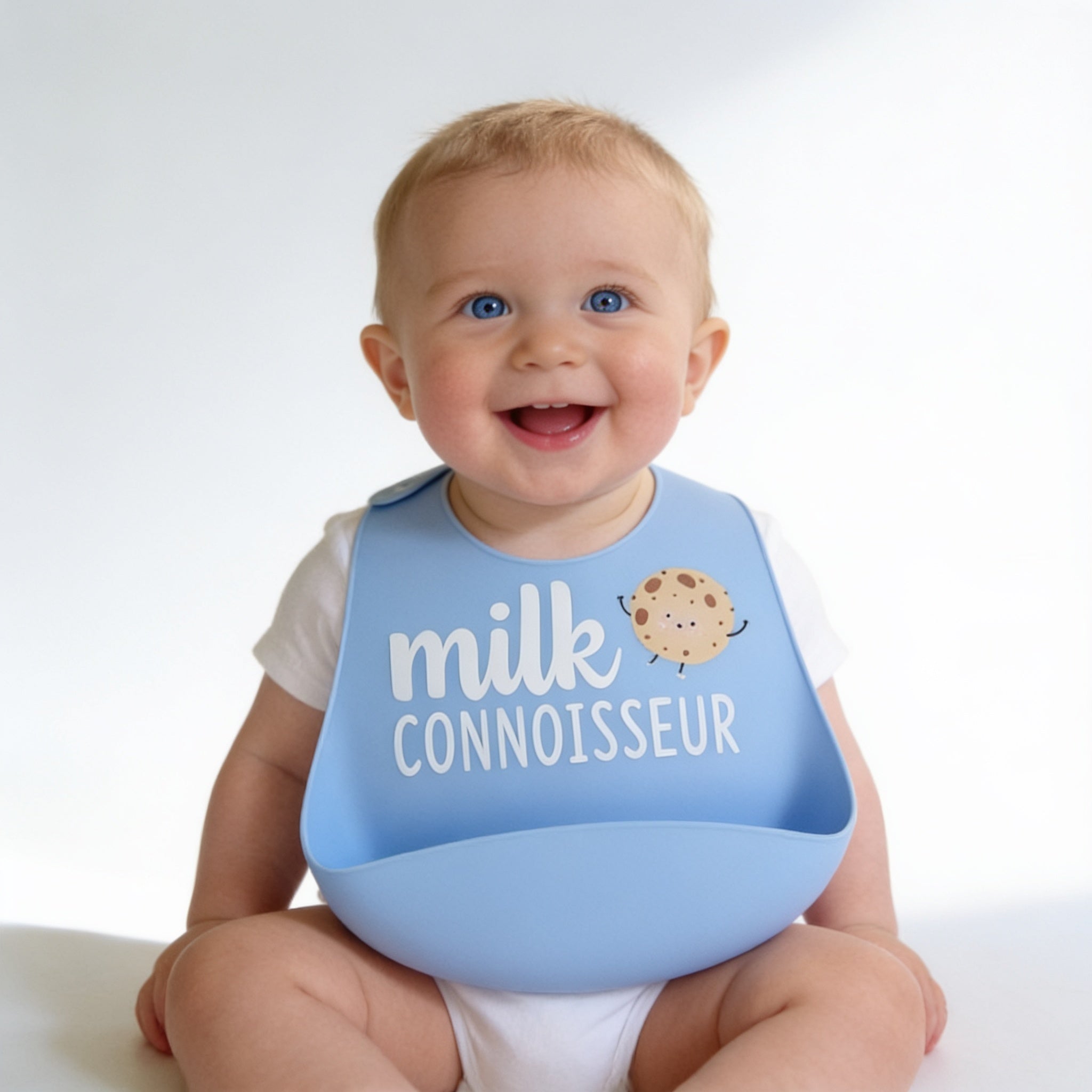 Lot de 2 bavoirs silicone - porte par un enfant - Candy Bebe