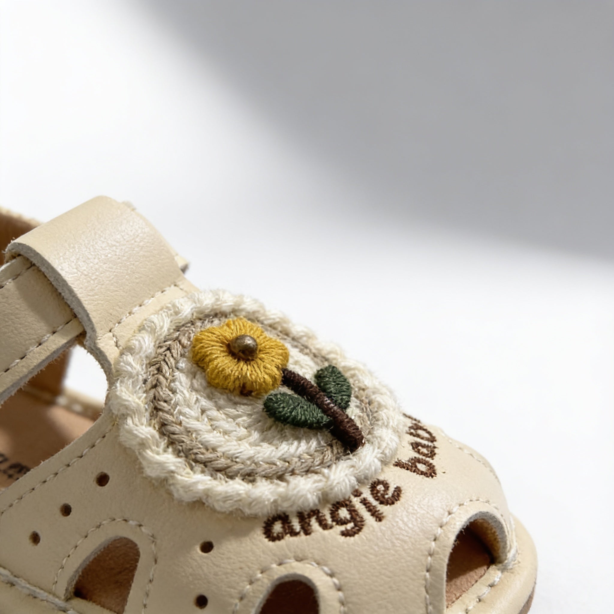 Sandales bebe a sifflet JJX-03 - detail de la matiere - Candy Bebe