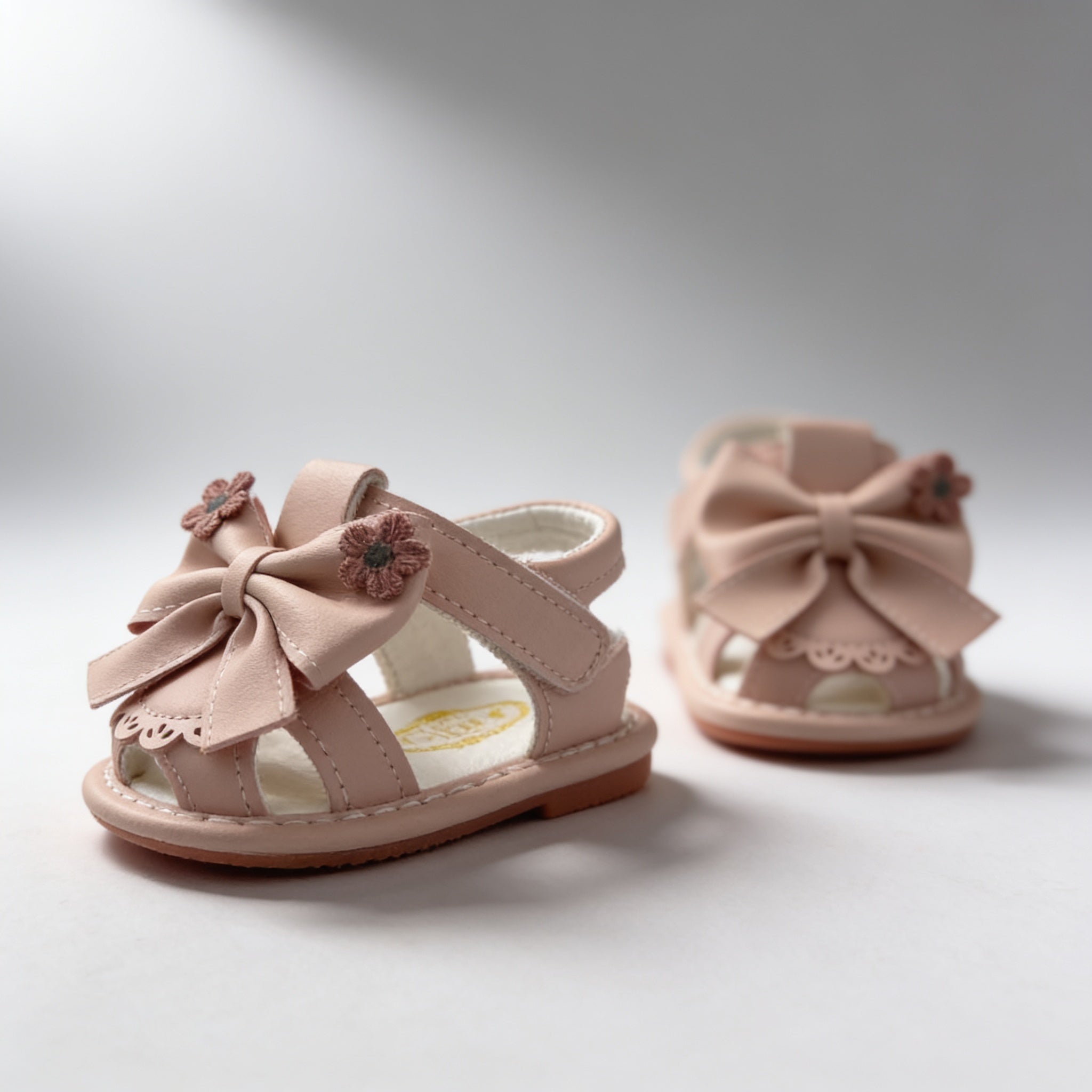 Sandales a noeud bebe - rose - vue de profil - Candy Bebe