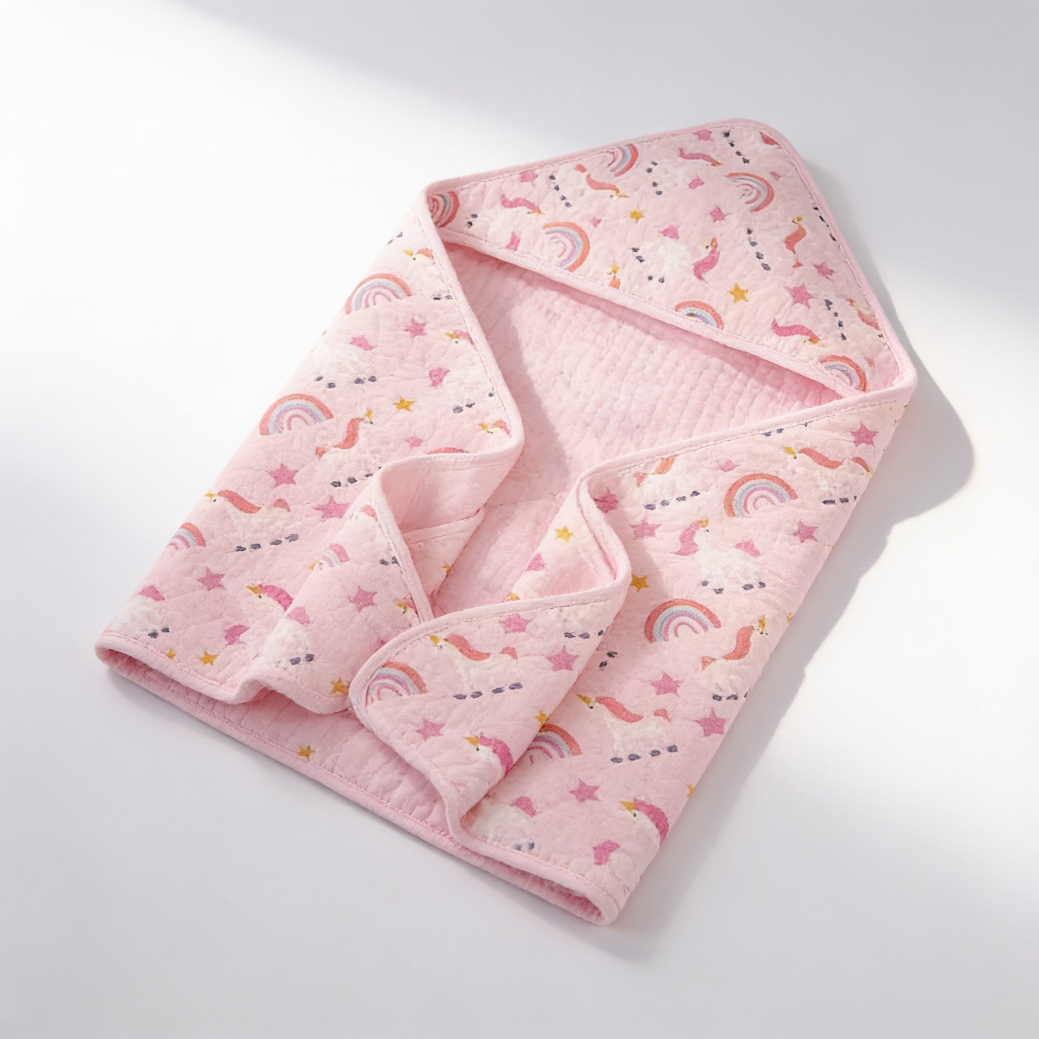 Couverture matelassee a capuche - vue produit - Candy Bebe