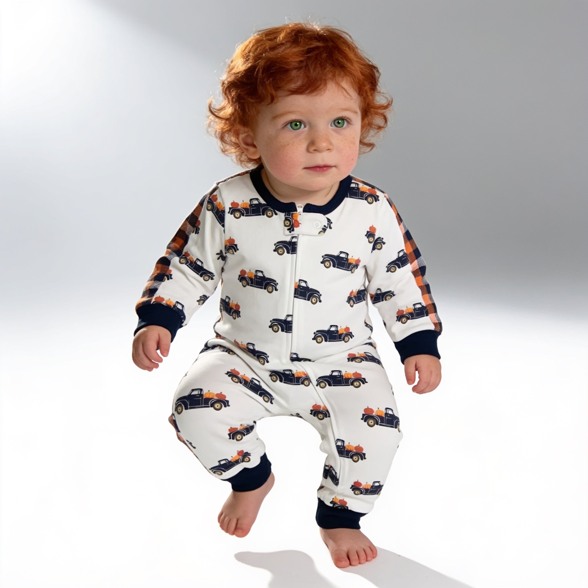 Combinaison imprime voitures - porte par un enfant - Candy Bebe