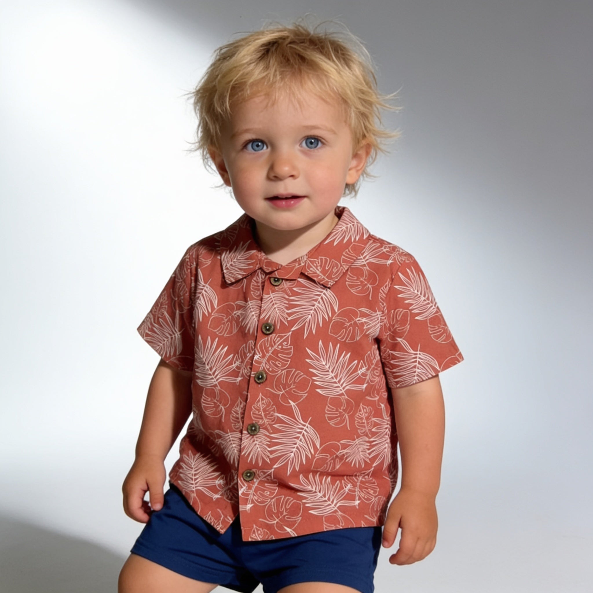 Ensemble chemise palmiers et short - terracotta - porte par un enfant - Candy Bebe
