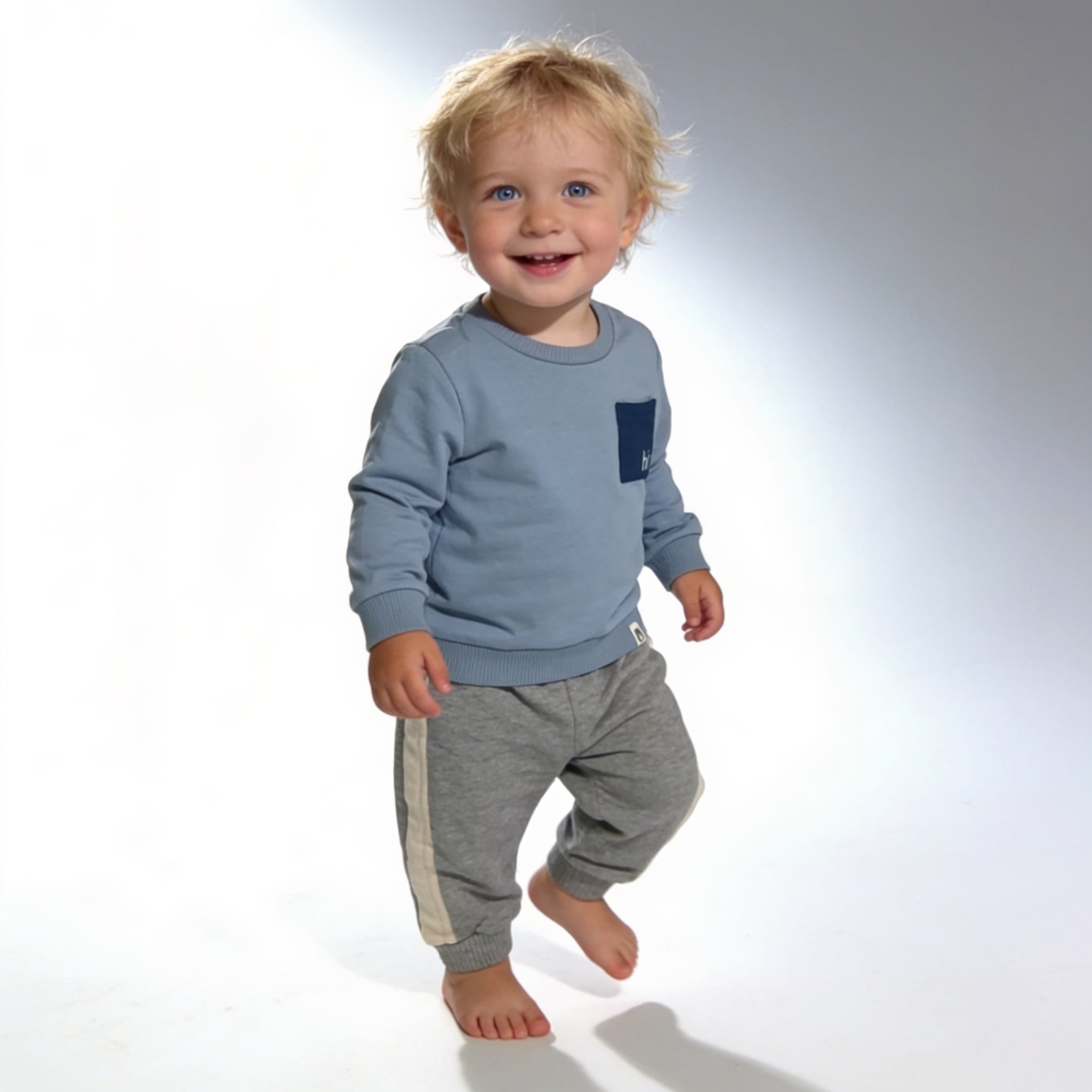Ensemble sweat bebe 2 pieces - porte par un enfant - Candy Bebe